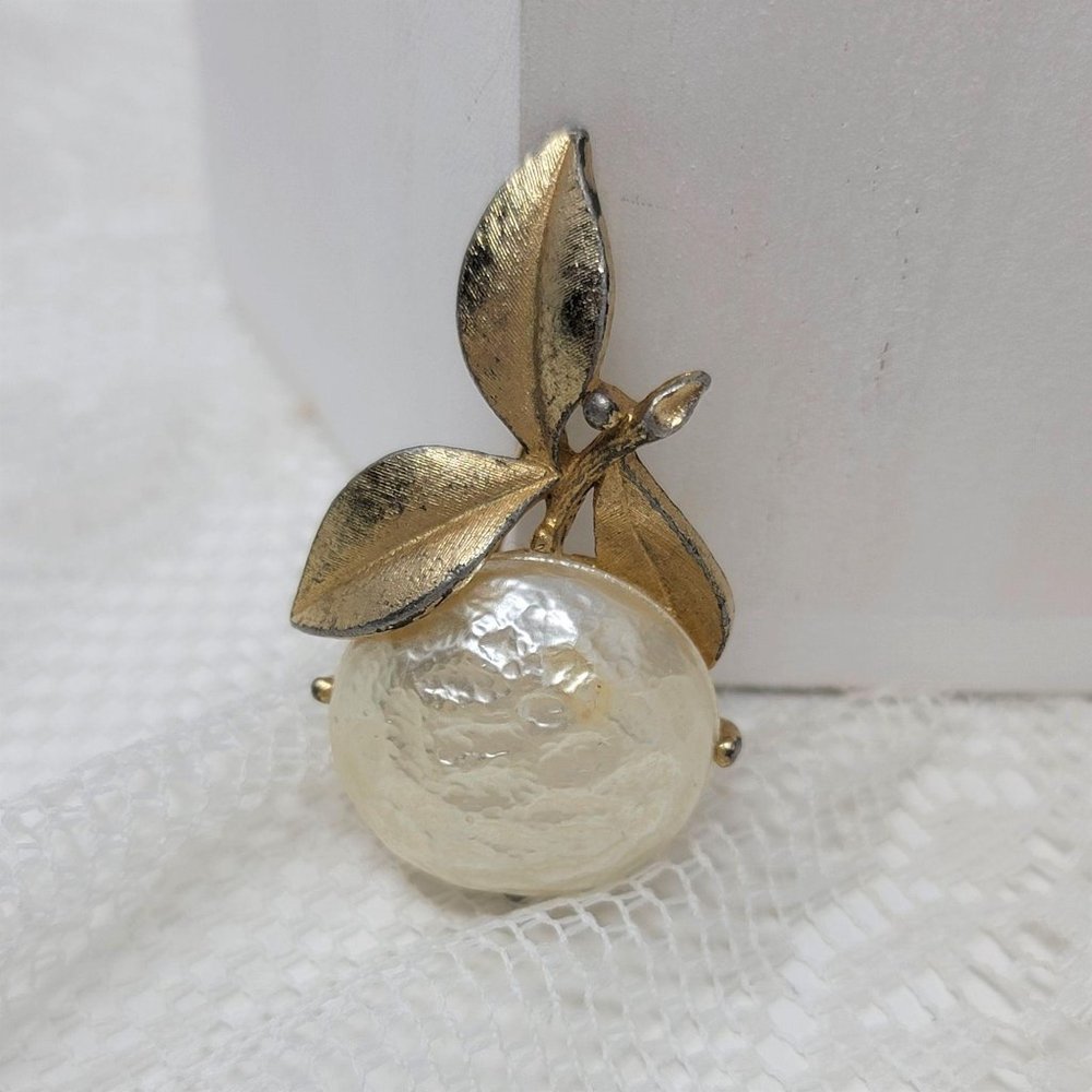 Sarah Coventry Fruit Pin Broach Vintage